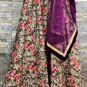 Indian Pakistani Woman Wedding Party Wear Heavy Velvet Dress with Embroidery